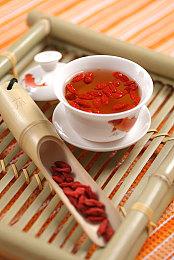 人形宝可梦真人尺寸玩偶即将开卖 160cm沙奈朵抱回家